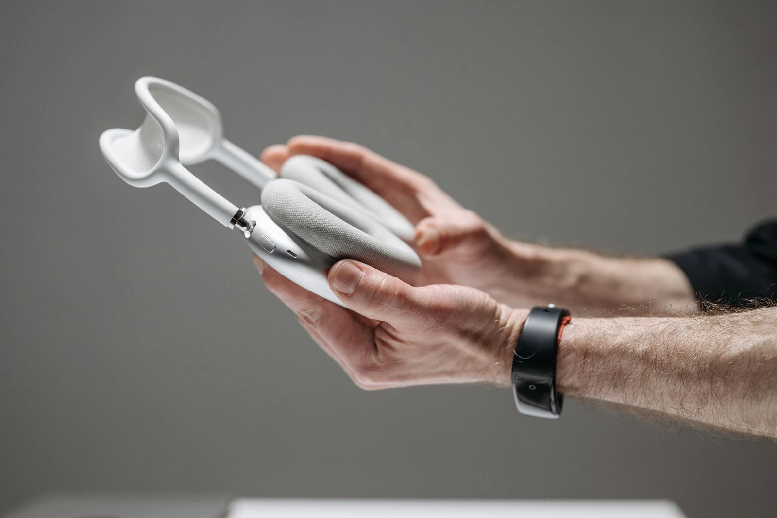 Apple AirPods Max 2 headphones